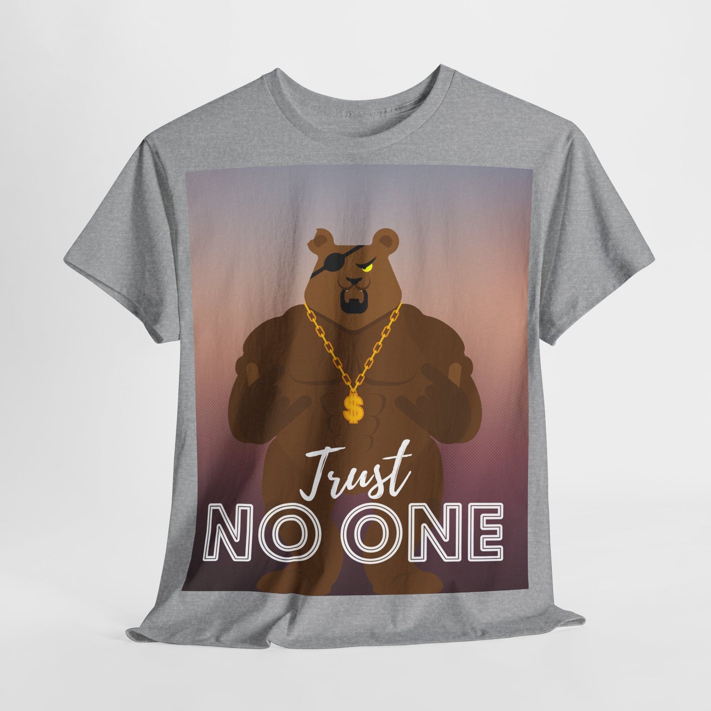 Unisex T-Shirt aus schwerer Baumwolle, (Trust No One) Caption, Bären T-Shirt, Gansta Bär Shirt